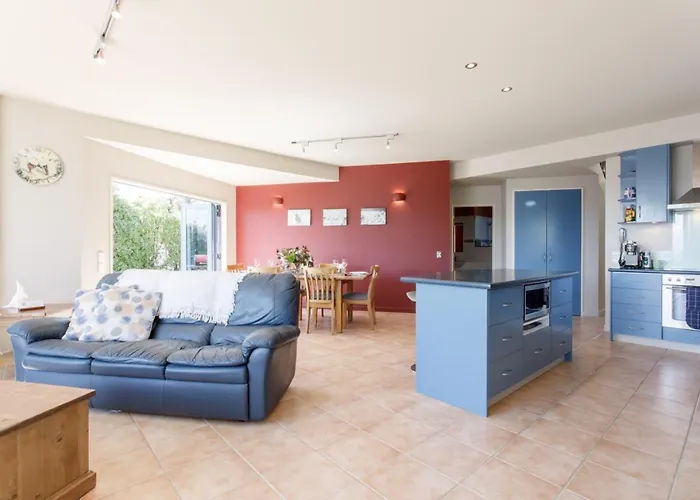 Tawhiri - Tranquility, Space And Stunning Views In Paradise